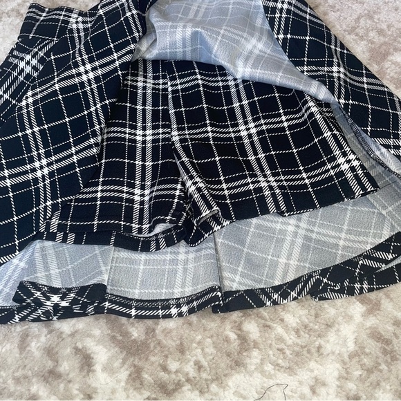 💋Bundle 4 items for $20. Add items💋 to a bundle - Picture 5 of 11